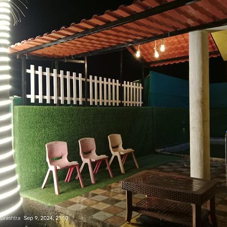 White Smoke Villa Igatpuri Eksteriør billede