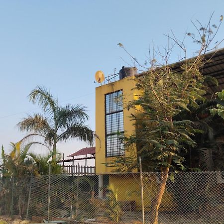 White Smoke Villa Igatpuri Eksteriør billede