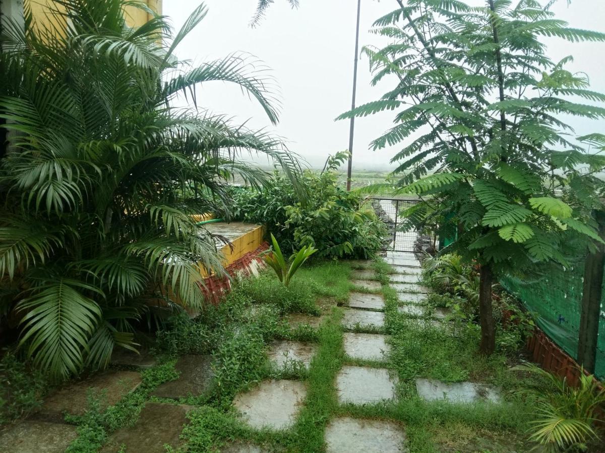 White Smoke Villa Igatpuri Eksteriør billede