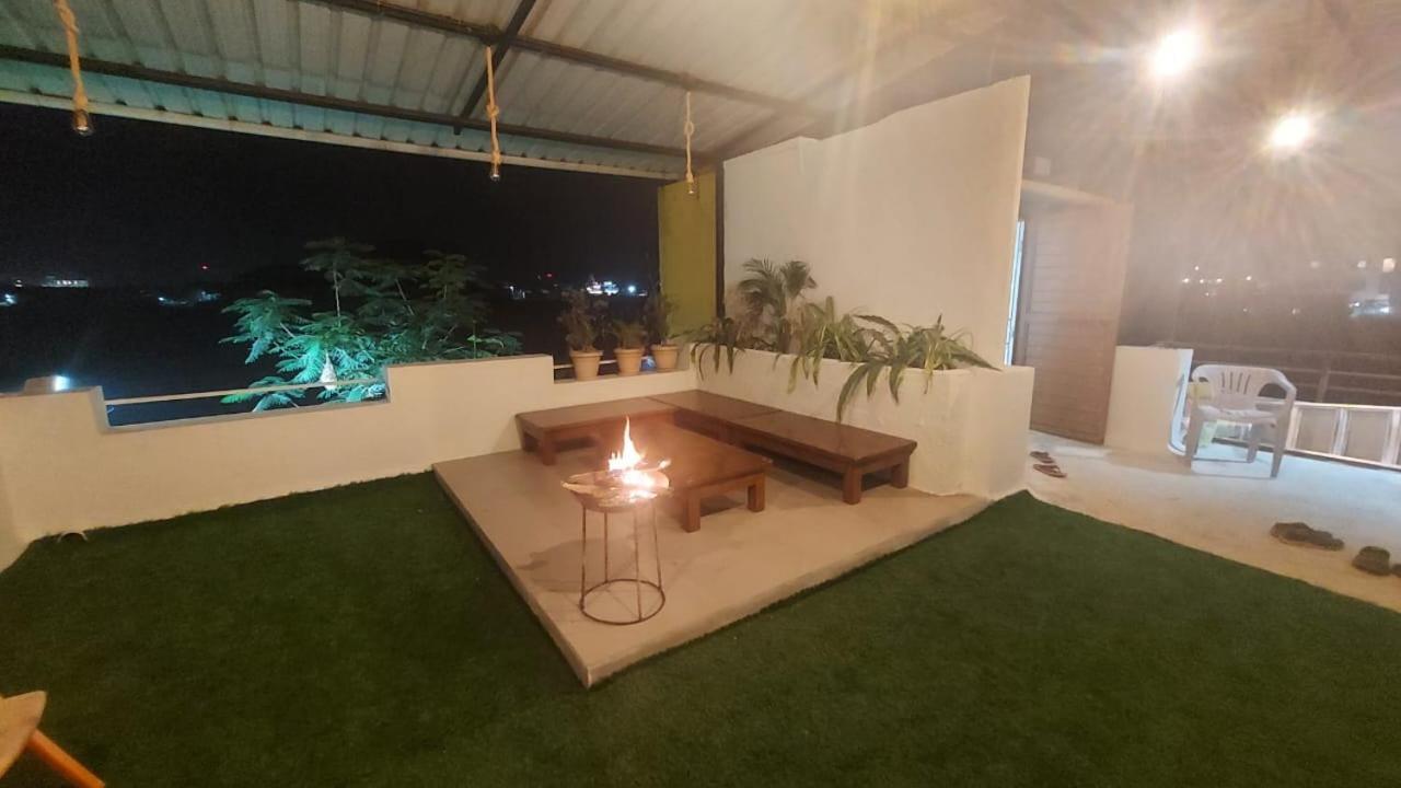 White Smoke Villa Igatpuri Eksteriør billede